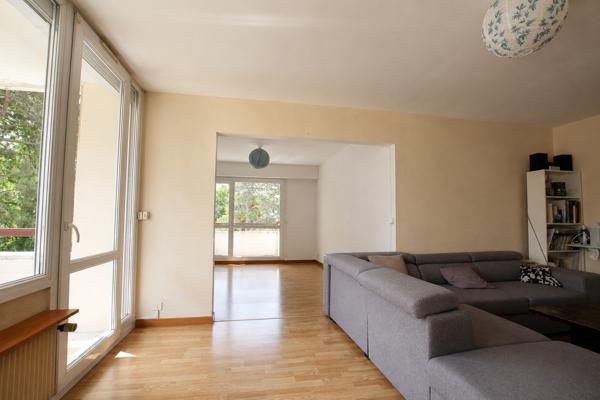 Appartement
         4 pièces
        - 89 m² 229 000 € *