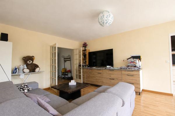 Appartement
         4 pièces
        - 89 m² 229 000 € *