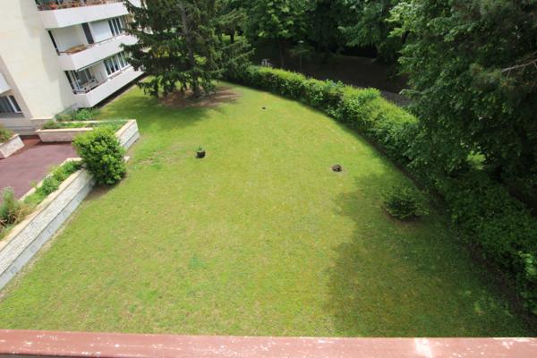 Appartement
         4 pièces
        - 89 m² 229 000 € *