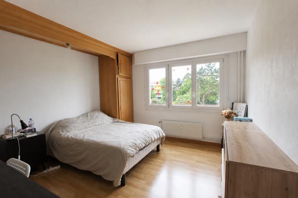 Appartement
         4 pièces
        - 89 m² 229 000 € *