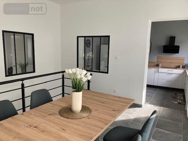 Maison à louer à Meximieux dans l'Ain (01800), ref : 01067-L44