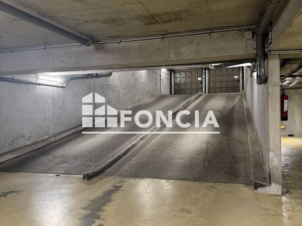 Location Parking 10 m² - 7 AVENUE DES ALLIES Le Plessis Robinson 92350