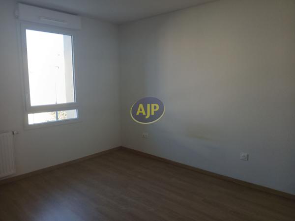 Location appartement La Rochelle : 685 € - AJP Immobilier Rochefort
