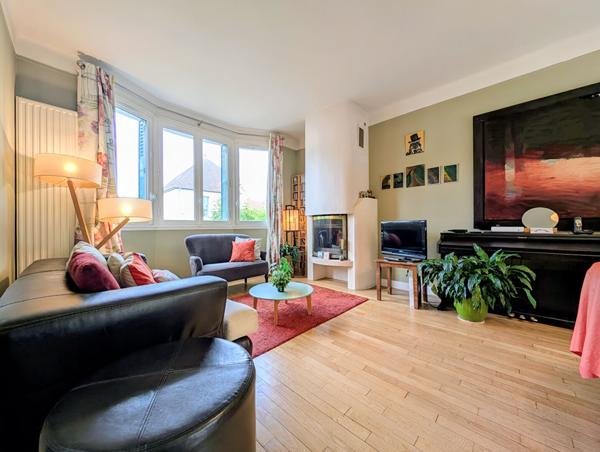 Maison familiale 5 pièces de 98 M² édifiée sur Terrain de 257 M² , Maisons laffitte Maison familiale 5 pièces de 98 M² édifiée sur Terrain de 257 M² , Maisons laffitte