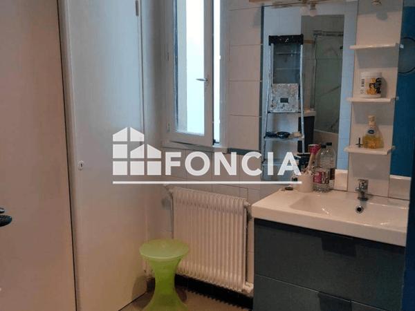Location Studio meublé 31.37 m² - 16 RUE MASSEOT ABAQUESNE Rouen 76100