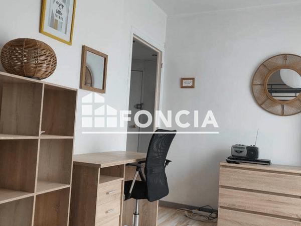 Location Studio meublé 31.37 m² - 16 RUE MASSEOT ABAQUESNE Rouen 76100