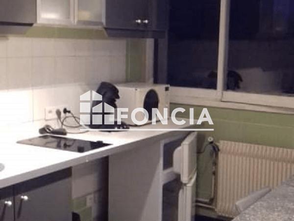 Location Studio meublé 31.37 m² - 16 RUE MASSEOT ABAQUESNE Rouen 76100