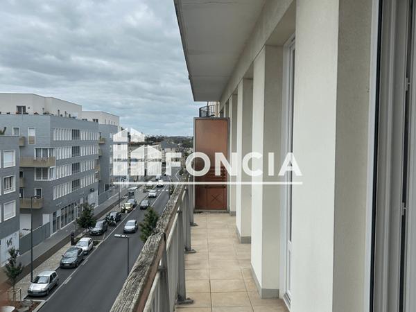 Location Appartement 2 pièces 44.89 m² - 171 RUE D'AUGE Caen 14000