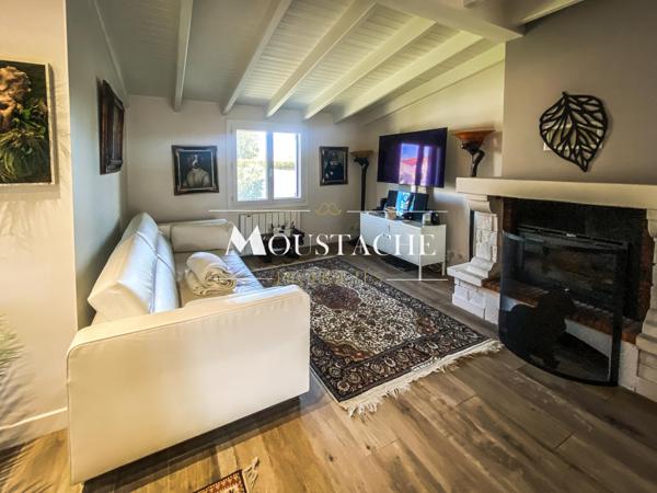 BELLE MAISON DE PLAIN-PIED HAUT DE GAMME - PISCINE & PROCHE CENTRE-VILLE -