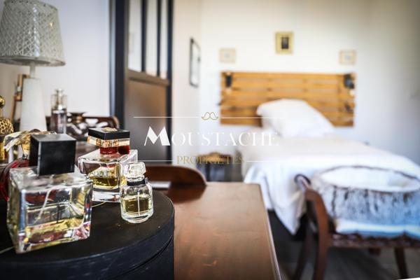 BELLE MAISON DE PLAIN-PIED HAUT DE GAMME - PISCINE & PROCHE CENTRE-VILLE -