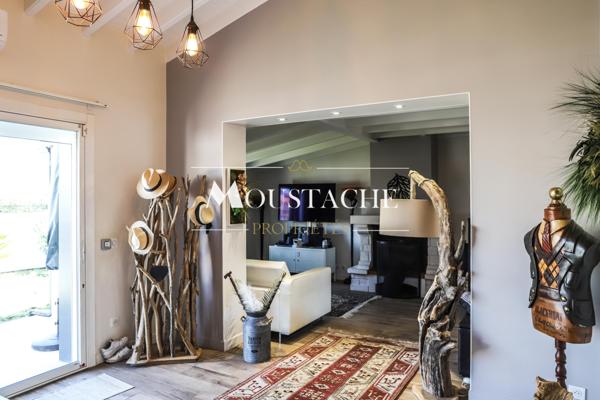 BELLE MAISON DE PLAIN-PIED HAUT DE GAMME - PISCINE & PROCHE CENTRE-VILLE -