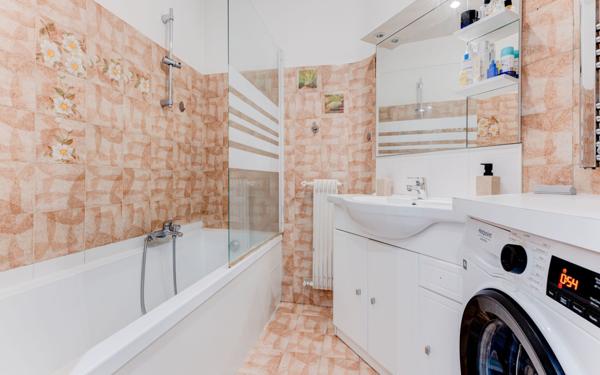 Appartement à vendre    2 pièces • 49,30 m2 Nice