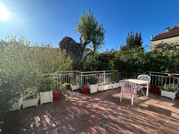 Maison L Hay Les Roses 5 pièce(s) 103 m2