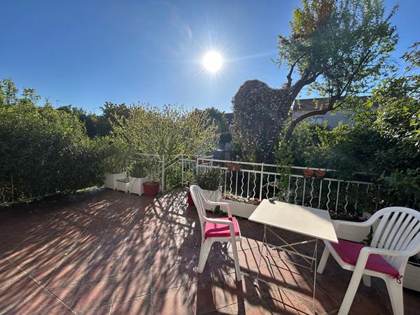 Maison L Hay Les Roses 5 pièce(s) 103 m2