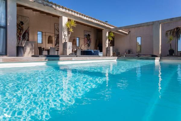 Maison à vendre 1 365 000 € Saint-Laurent-d'Aigouze 5 p 190 m² DPE A