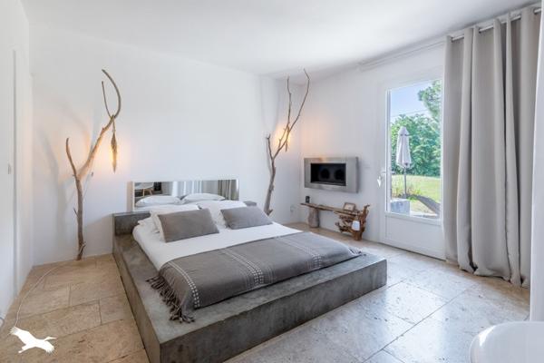 Maison à vendre 1 365 000 € Saint-Laurent-d'Aigouze 5 p 190 m² DPE A
