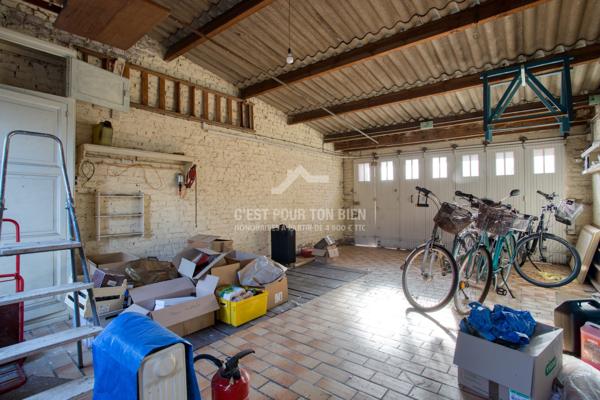Maison à rénover 3ch, garage et grand jardin