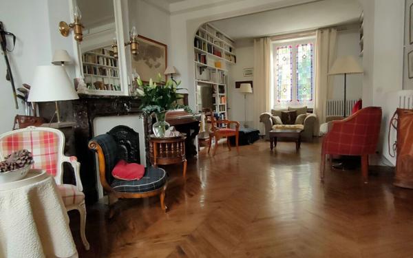 Maison à vendre    6 pièces • 256 m2 Rozay-en-Brie