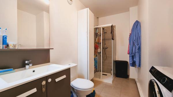 Appartement  Montreuil 3 pièces 64.6 m2