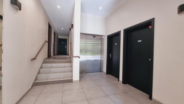 Appartement  Montreuil 3 pièces 64.6 m2