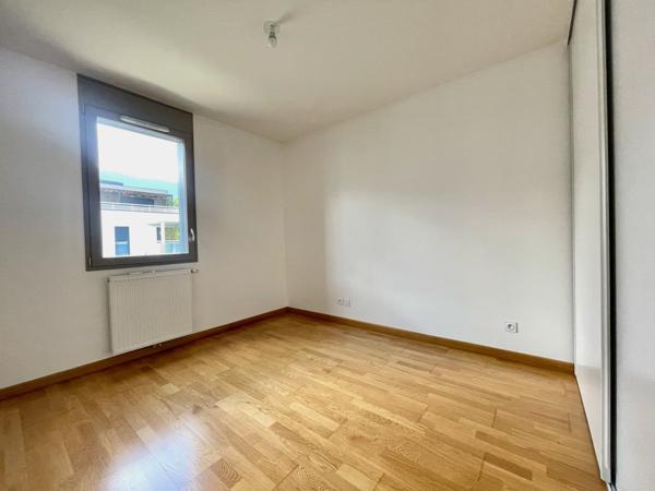 Gex (01170) Appartement en attique avec terrasse de 63 m2 / Vue imprenable