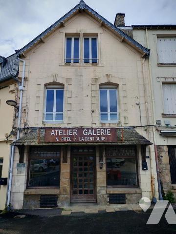 LE FAOUET local commercial et appartement