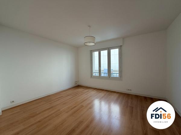 A VENDRE - CENTRE VILLE COMMERCANTS - APPARTEMENT T3 - STATIONNEMENT - EXCLUSIVITÉ , Lorient