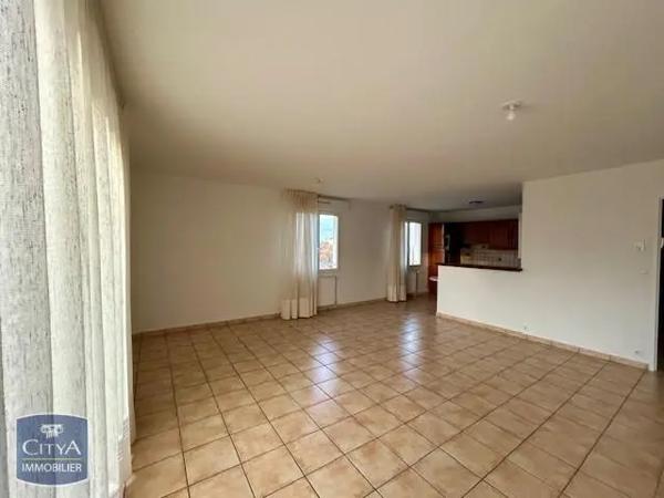 Appartement à louer 3 pièces 76.54m²