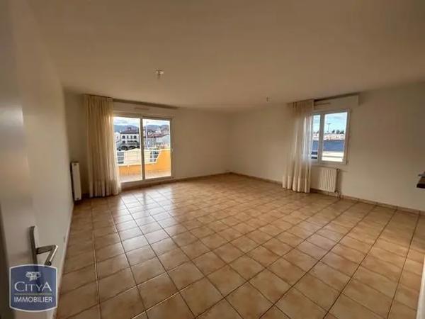 Appartement à louer 3 pièces 76.54m²