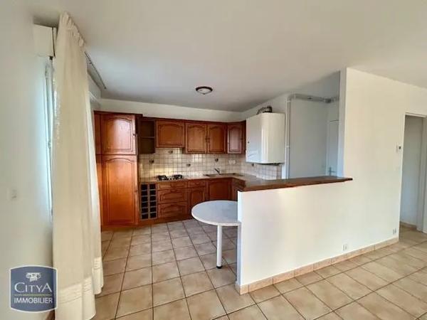 Appartement à louer 3 pièces 76.54m²