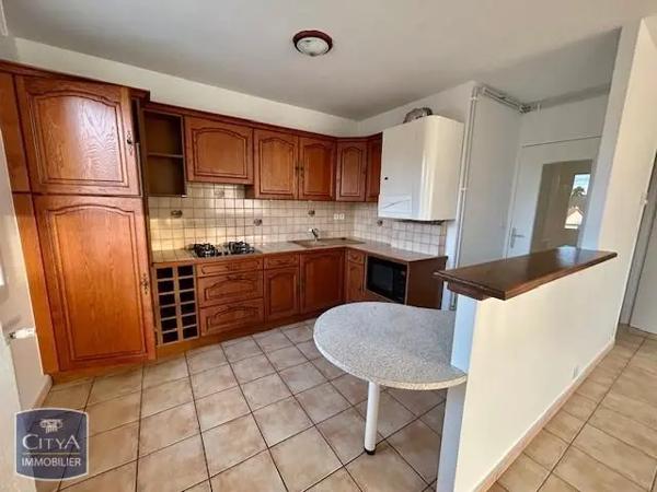 Appartement à louer 3 pièces 76.54m²