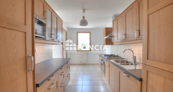 À vendre Appartement 4 pièces 119 m² - Ferney-voltaire 01210