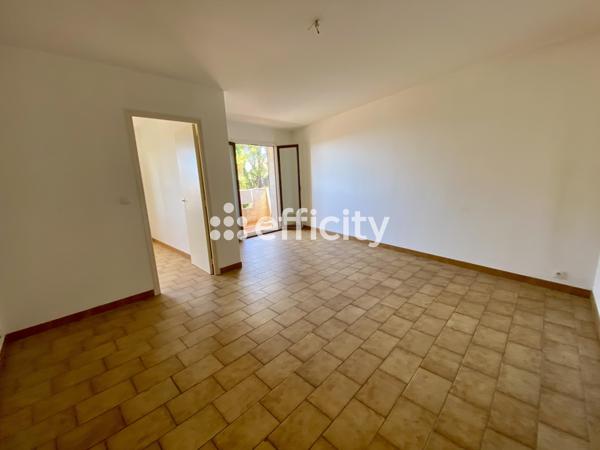 Appartement
         2 pièces
        - 46 m² 199 000 € *