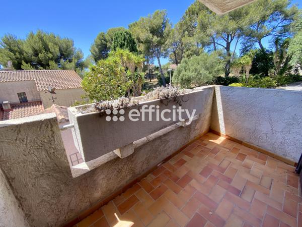 Appartement
         2 pièces
        - 46 m² 199 000 € *