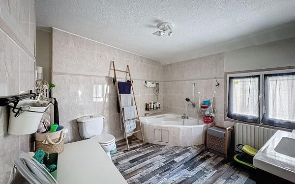 Maison à vendre    5 pièces •  Châtel-Guyon