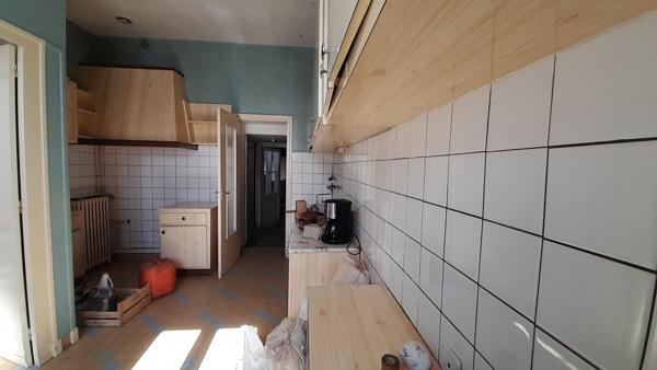 ROCHEFORT - Maison de faubourg  de 73 m²  avec garage à vélo  et cour.