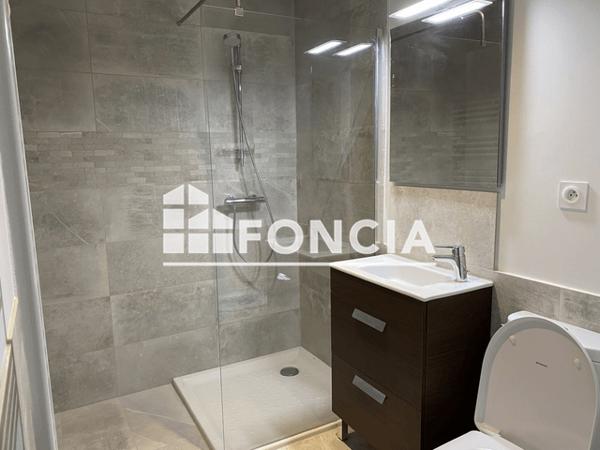Location Studio meublé 25.91 m² - 19 RUE VICTOR HUGO Amiens 80000