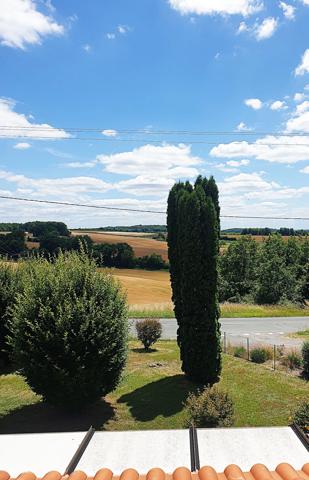 Maison 146 m² à vendre 6 pièces CHALAIS (16) 4/5 chambres, 2 garages 3 300 m² de terrain !!!