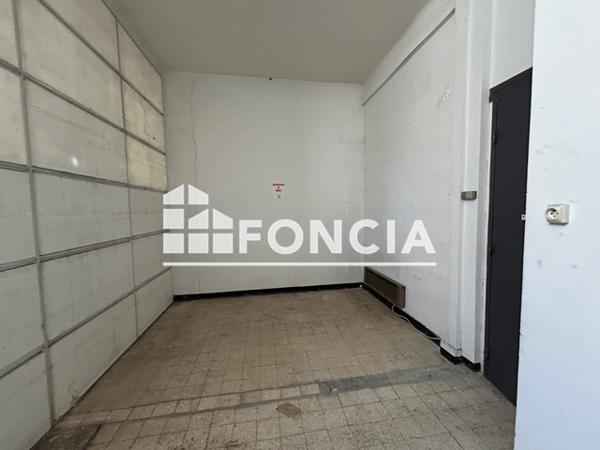 Location Local commercial 1 pièce 11.7 m² - 503 AVENUE DE LA REPUBLIQUE Toulon 83000