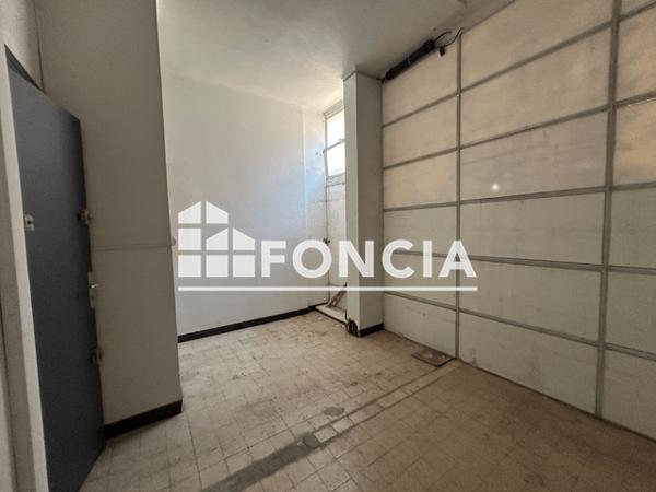 Location Local commercial 1 pièce 11.7 m² - 503 AVENUE DE LA REPUBLIQUE Toulon 83000