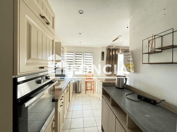 Location Appartement meublé 3 pièces 55.57 m² - BOULEVARD PABAN Toulon 83200