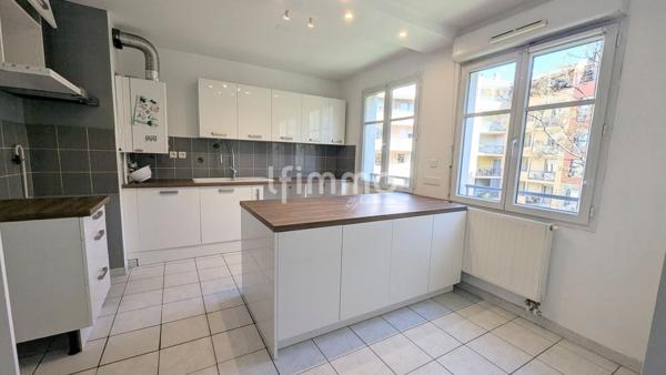 Port Marianne / Lez : T3 de 70 m² + Box