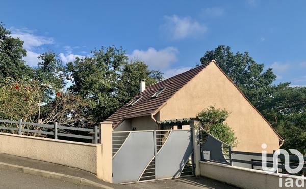 Maison traditionnelle 7 pièces de 150 m² à Villebon-sur-Yvette (91140)