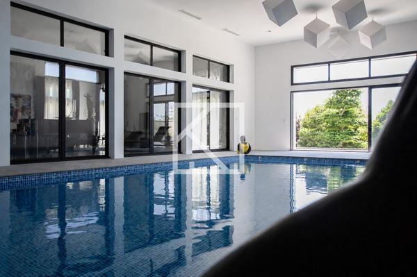 PROPRIETE CONTEMPORAINE UNIQUE