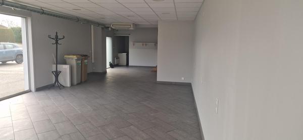 Local Commercial 150m² – La tessoualle
