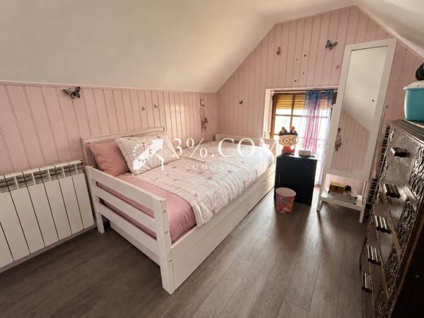 Maison
                                                                                                                                                                                                                                                                                                                        4 pièce(s)                                                                                                                                                                                                          2 chambre(s)                                                                                                                                                                                                          63  m²