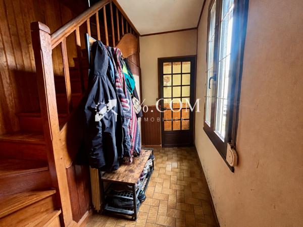 Maison
                                                                                                                                                                                                                                                                                                                        4 pièce(s)                                                                                                                                                                                                          2 chambre(s)                                                                                                                                                                                                          63  m²