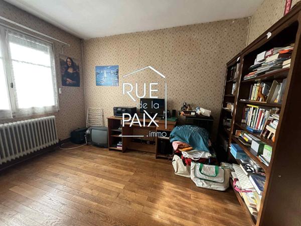 86530 CENON SUR VIENNE Maison située proche du bourg de Cenon sur Vienne