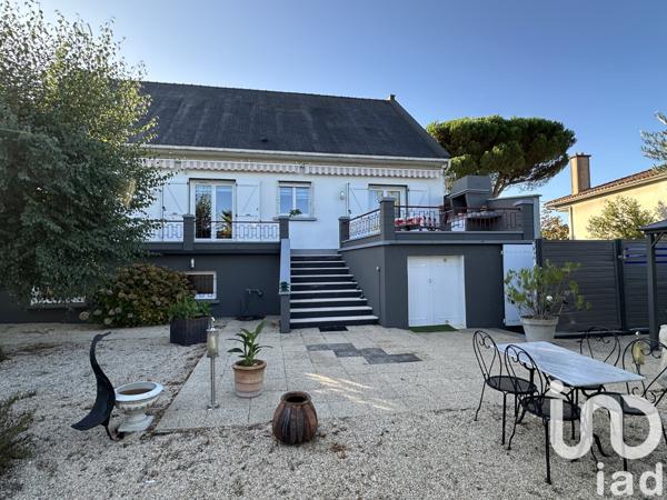 House for sale 6 rooms 209 m² Parthenay