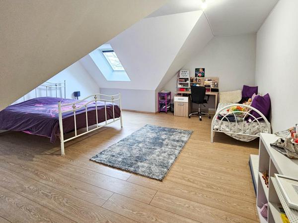 Superbe propriété de 276 m2 , 6 chambres !